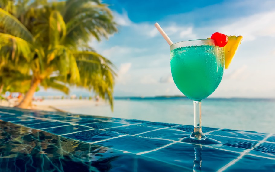 Коктейль на пляже