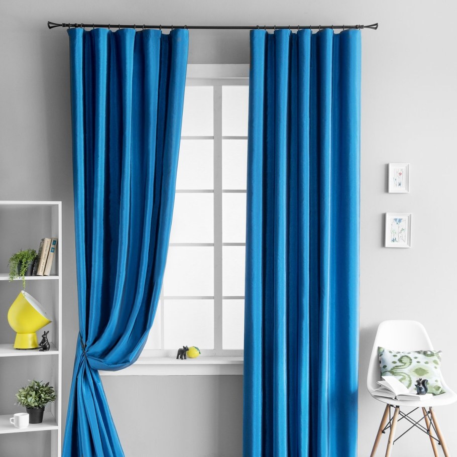 Голубые шторы