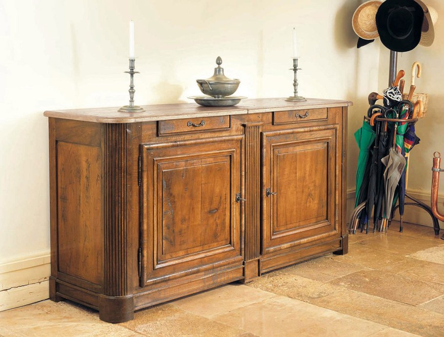 Мебель из массива ореха