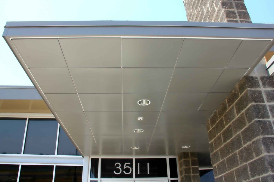 Подвесной металлический потолок SAS International Англия sys200l perforation d1513