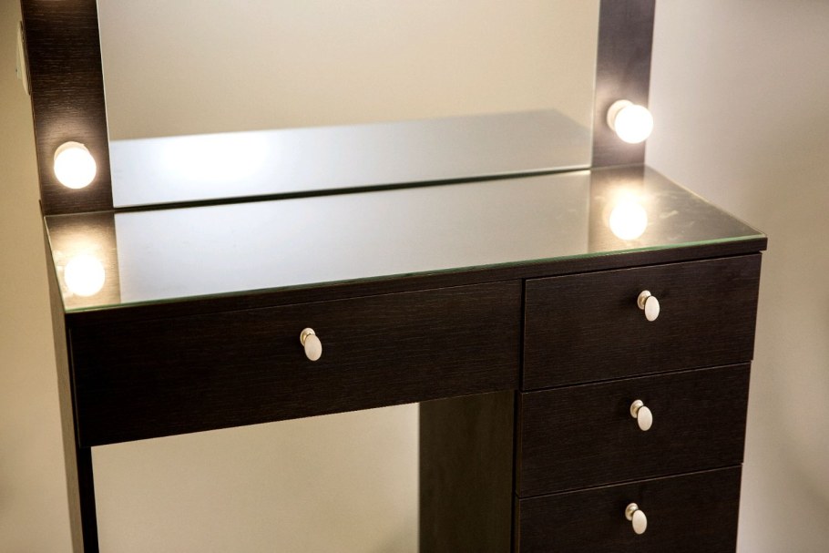 Гримерный столик венге