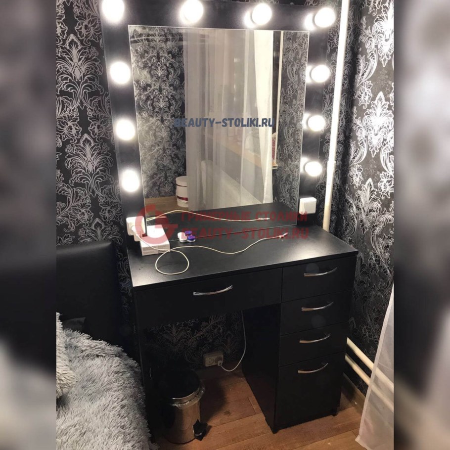 Гримерный стол c2