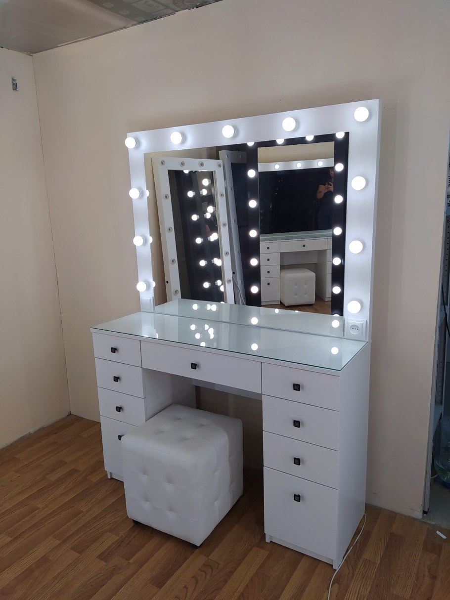 Гримерный столик 1000/450*750