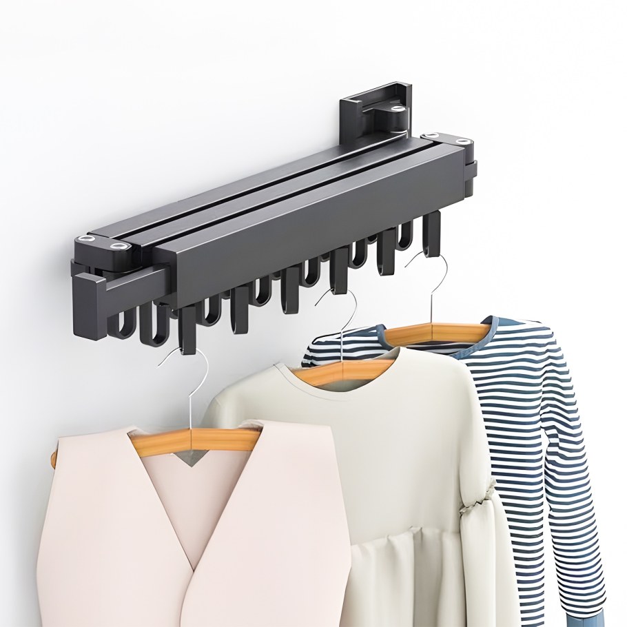 Откидная вешалка для одежды