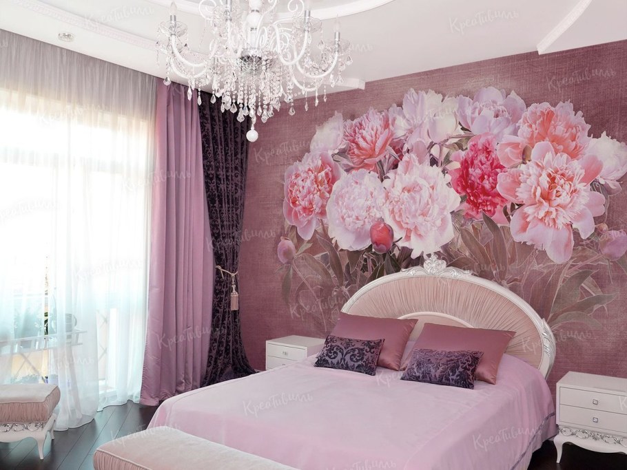 Пионы в интерьере спальни