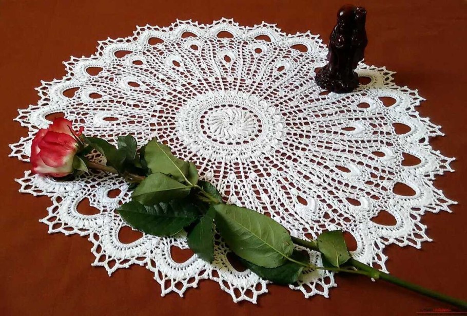 Салфетка белый Павлин