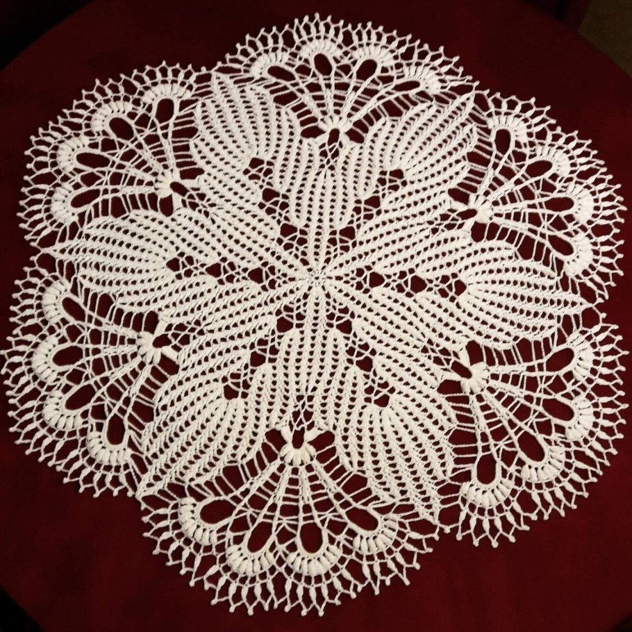 Вязаные салфетки крючком