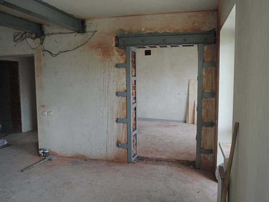 Пробивка дверного проема 2000 мм