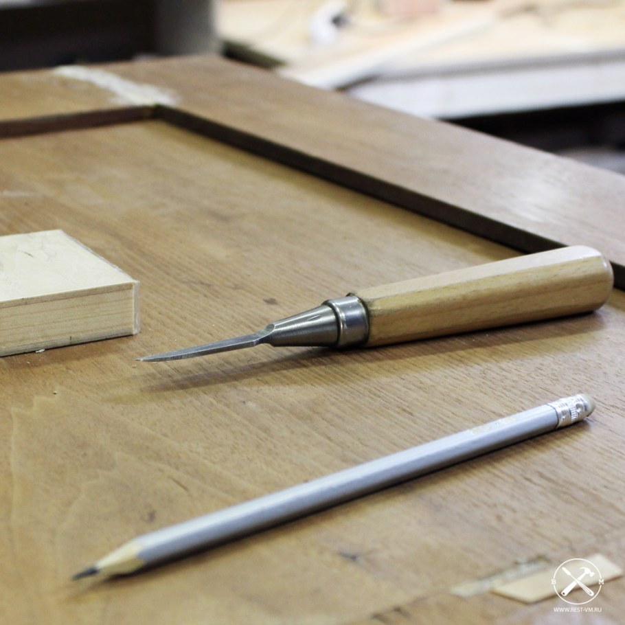 Инструмент для работы со шпоном