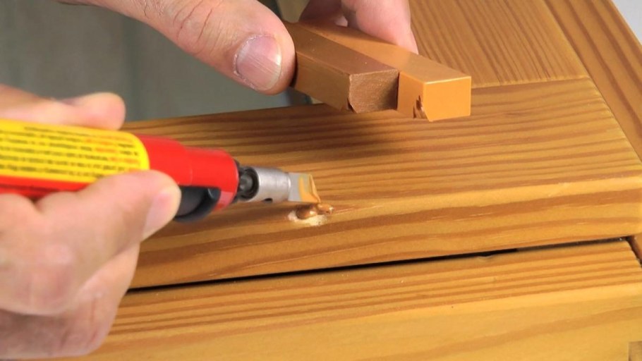 Воск для заделки царапин на мебели