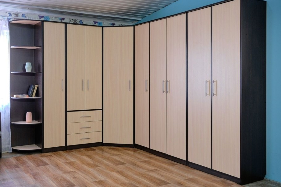 Шкаф угловой распашной Белла