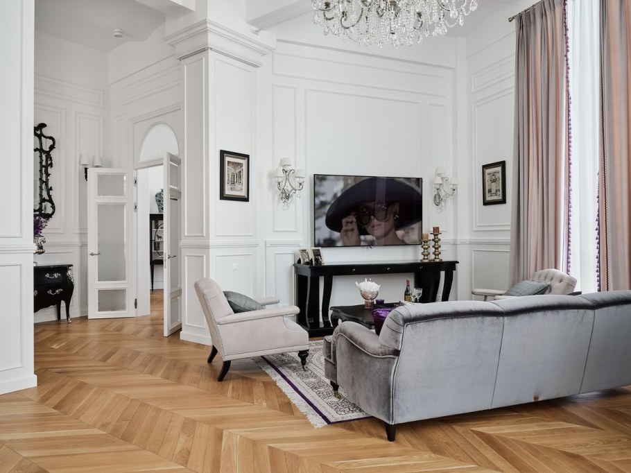 Стиль старого Голливуда груди гламур