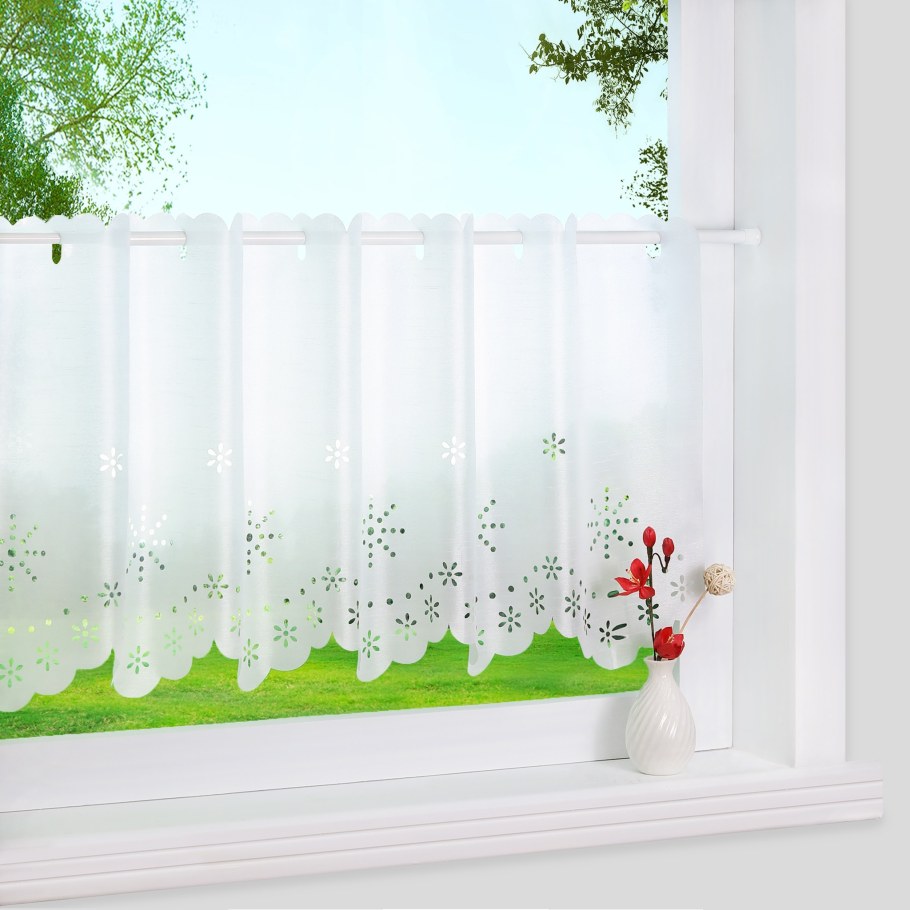 Шторы на половину окна