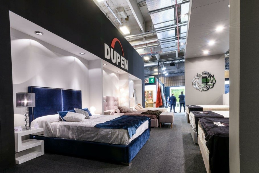 Мебель с экспозиции Москва