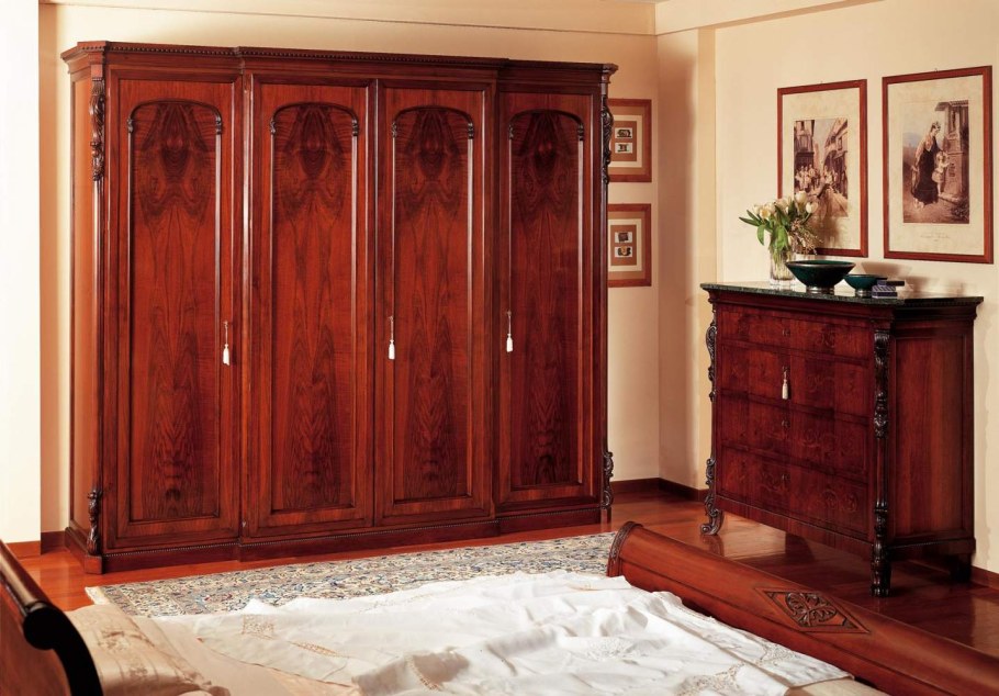 Шкаф красное дерево
