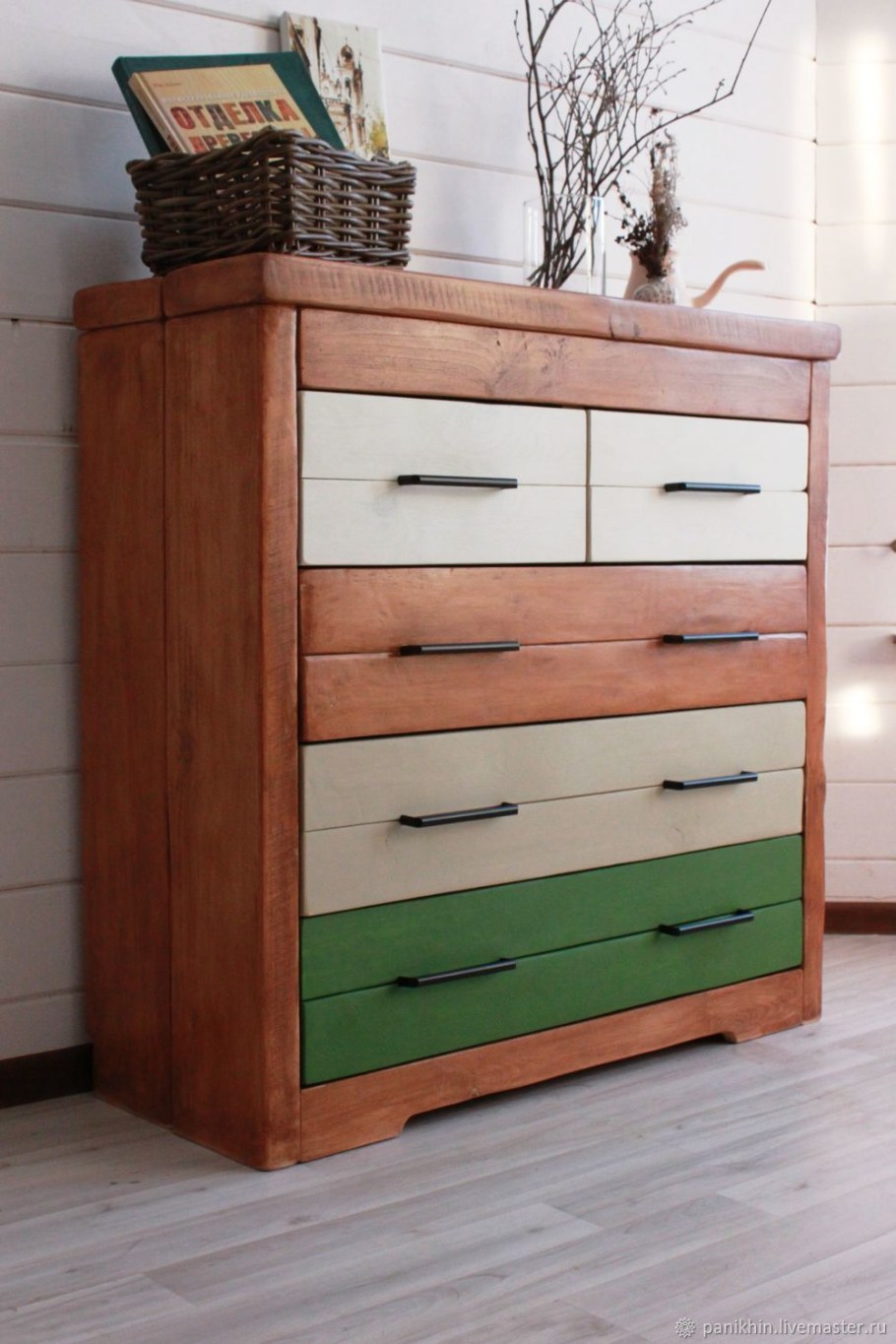Комод деревянный
