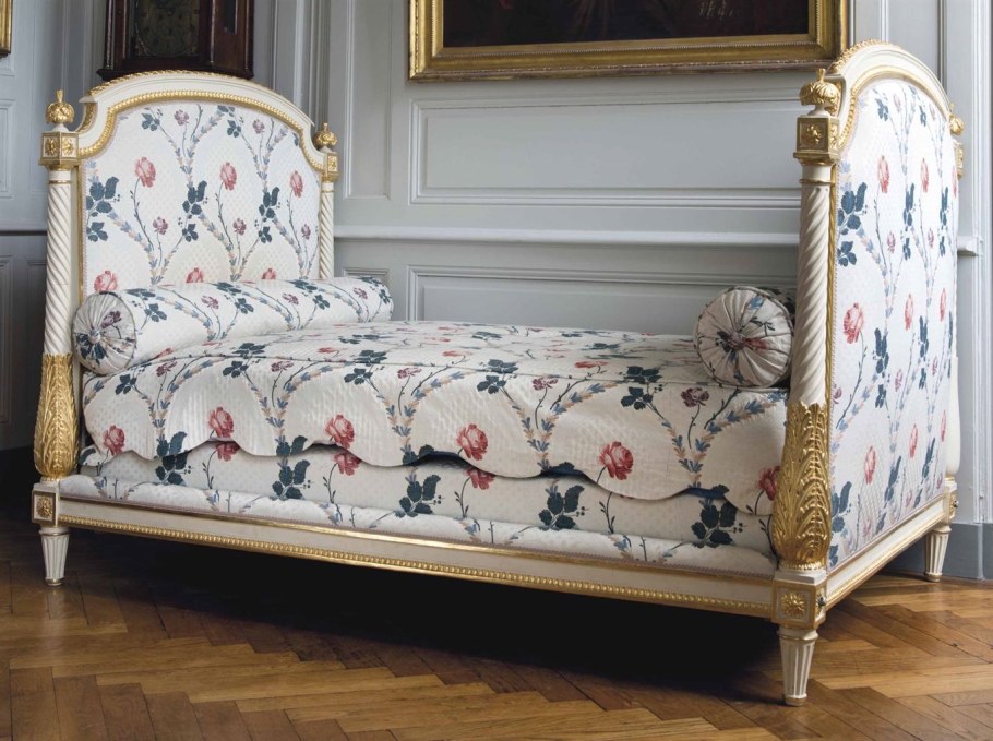 Кровать Людовика 16