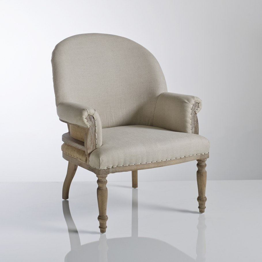 Маленькое кресло в спальню