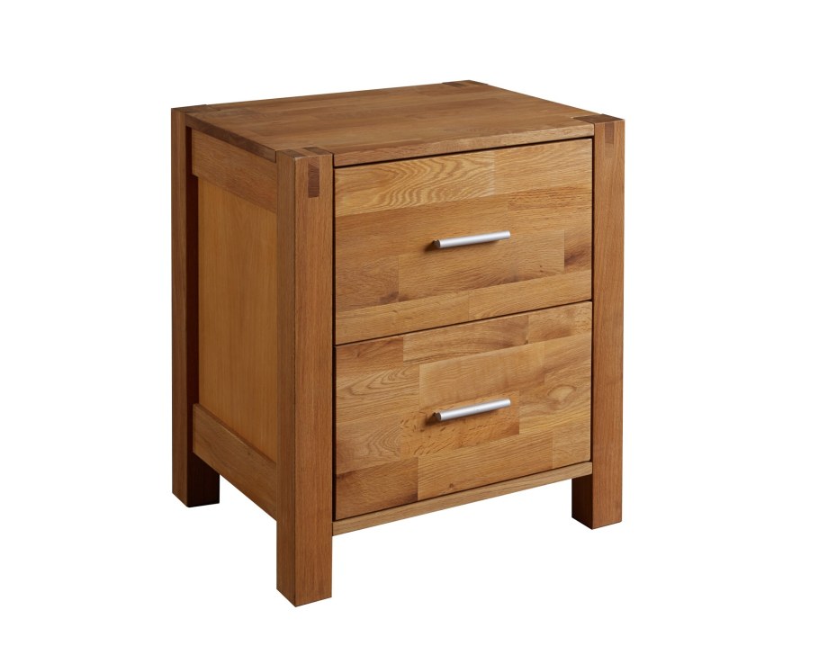 Деревянная тумбочка