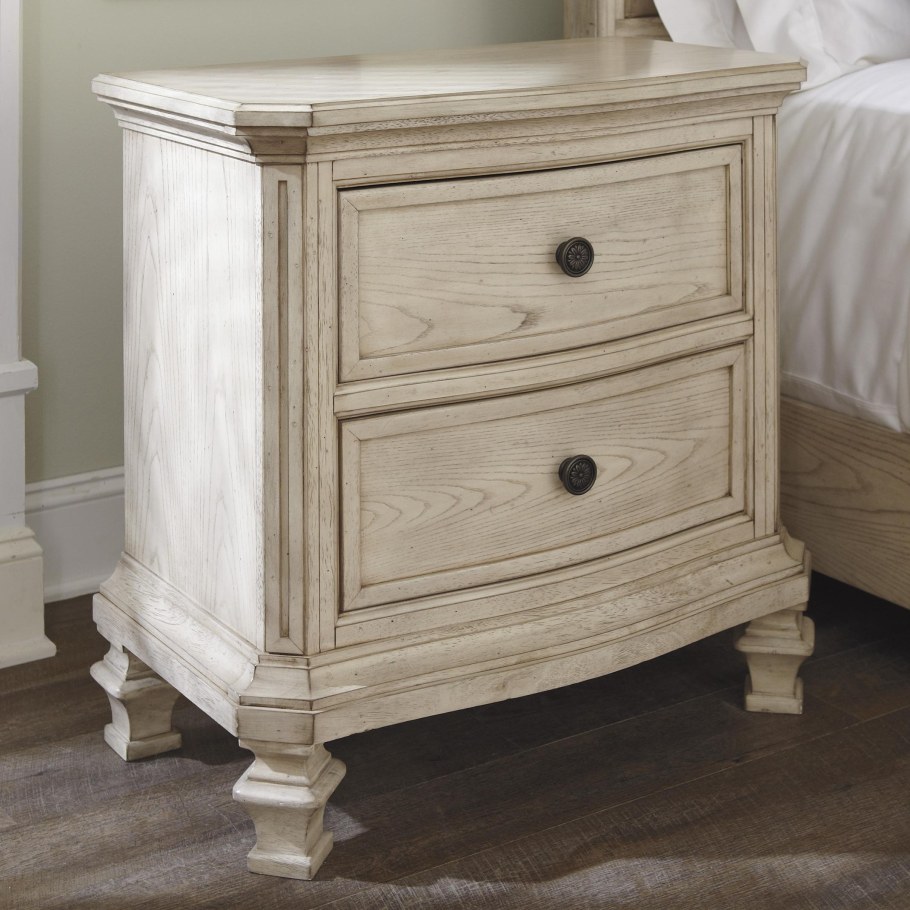 B693-31 комод Demarlos, Ashley Furniture