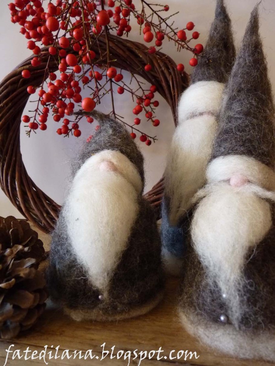 Валяные елочные игрушки из шерсти