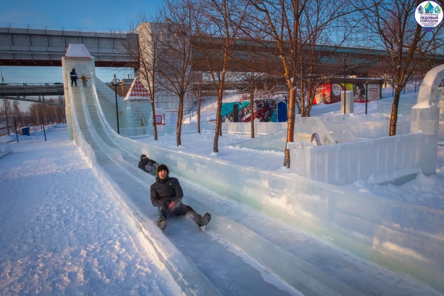 Ледовый городок Новосибирск 2022 горки