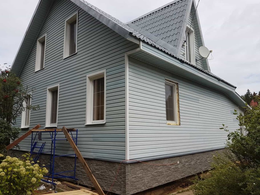Отделка фасадов домов сайдингом