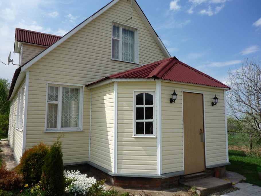 Дом обшитый сайдингом