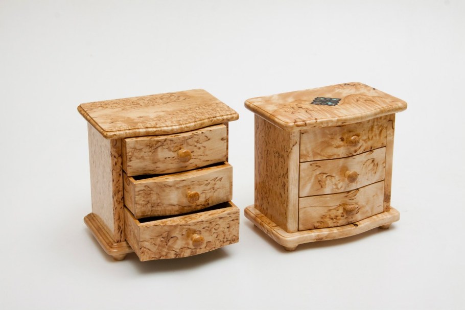 Карельская береза мебель комод