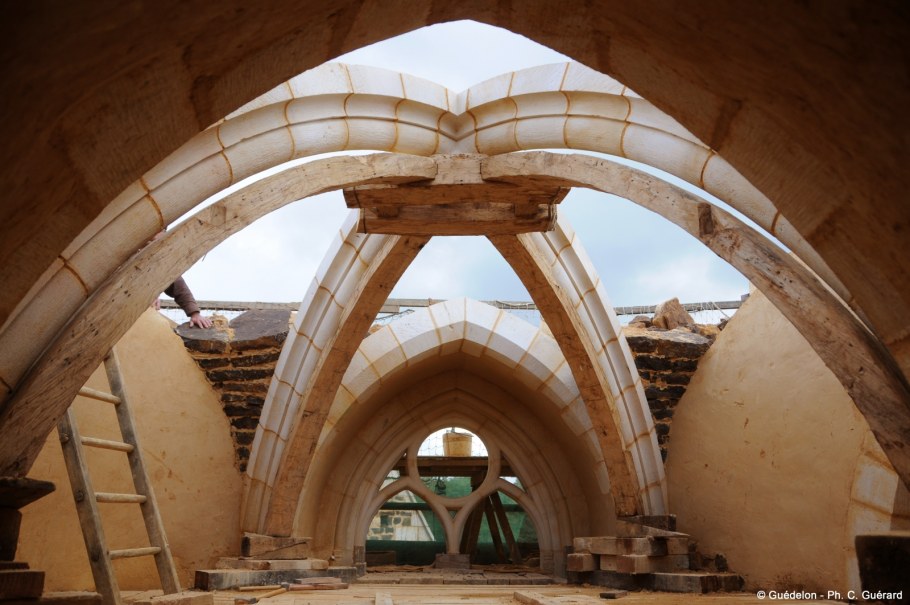 Мишель Гийо замок