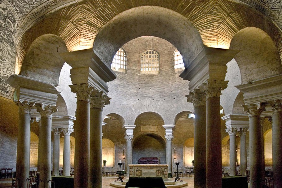 Церковь Санта Костанца в Риме