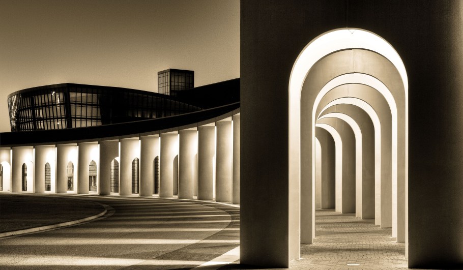 Галерея в архитектуре