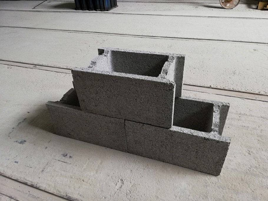 Блок фундаментный бетонный ФБС 390x190x188 мм