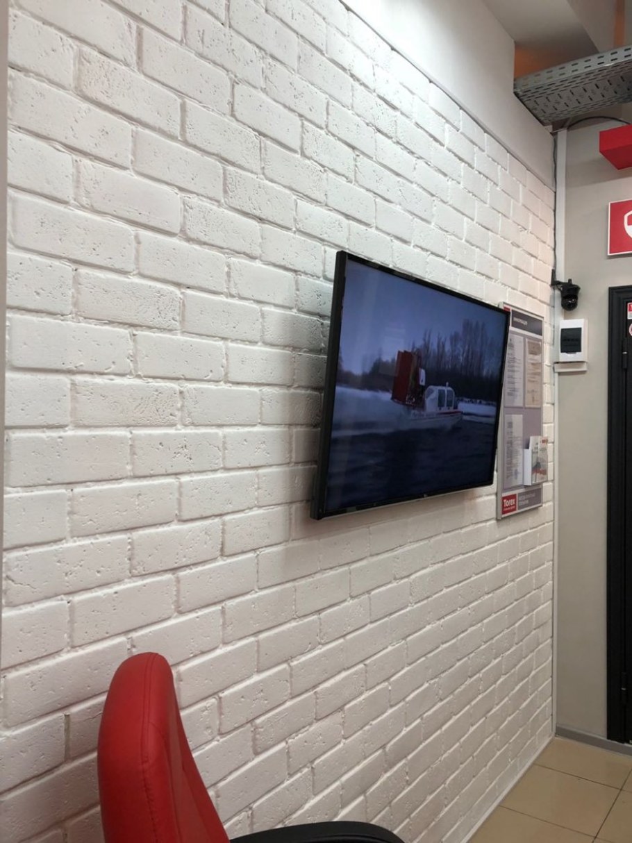 Декоративный белый кирпич в интерьере