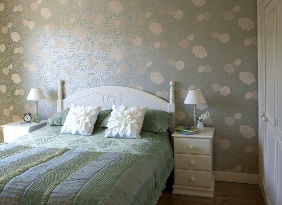 Расцветки обоев для спальни