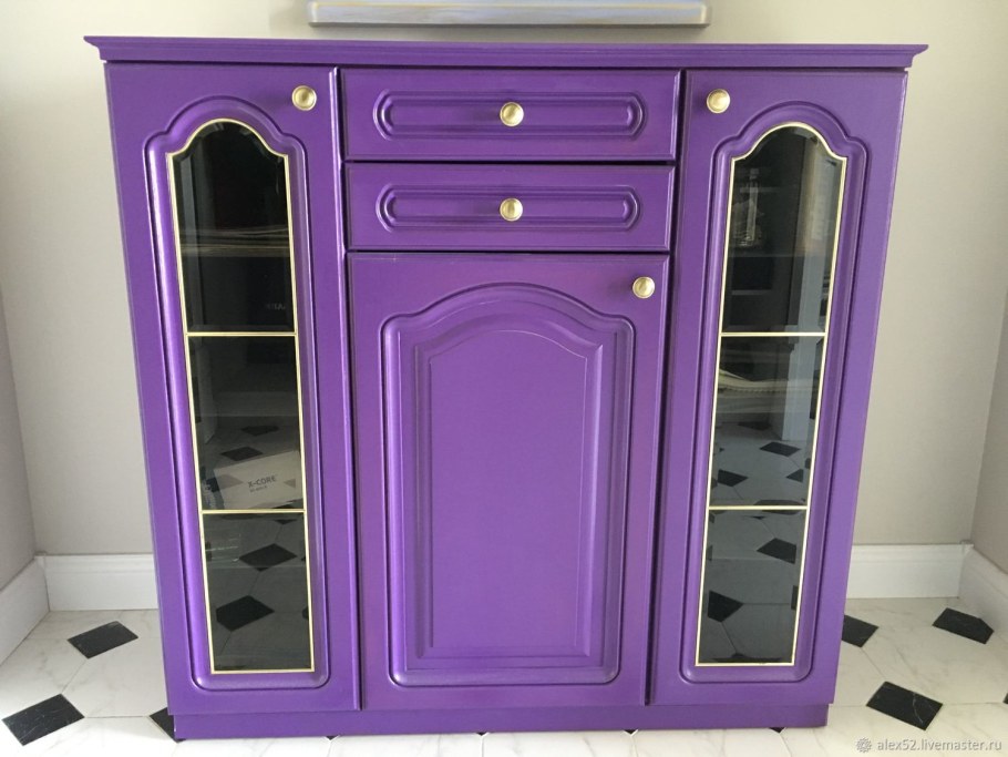 Комод фиолетовый классика