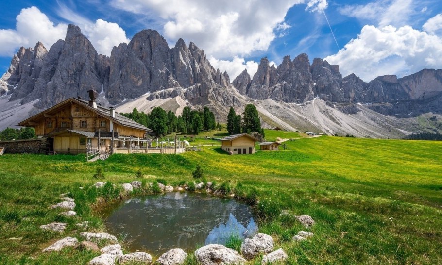 Доломитовые Альпы домик