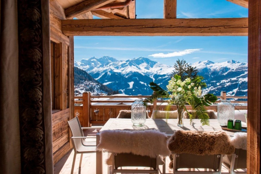 Доломитовые Альпы Швейцарии Шале весной