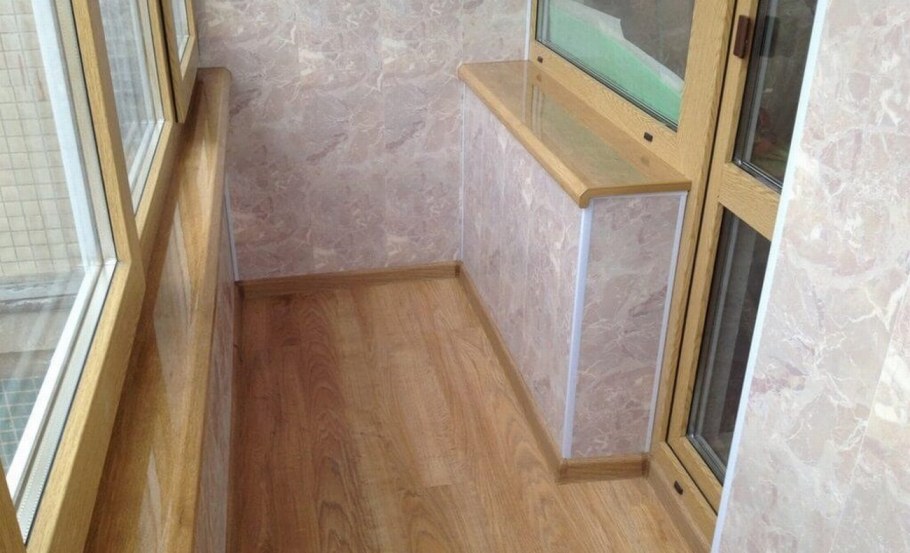 Обшивка балкона