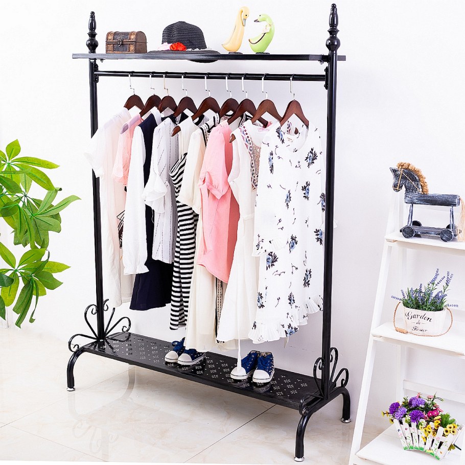 Вешалка гардеробная напольная в04