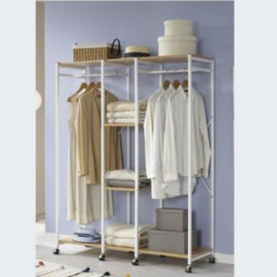 Вешалка в гардеробную