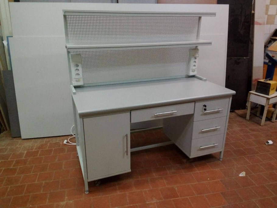 Стол радиомонтажника СРМ-1-1