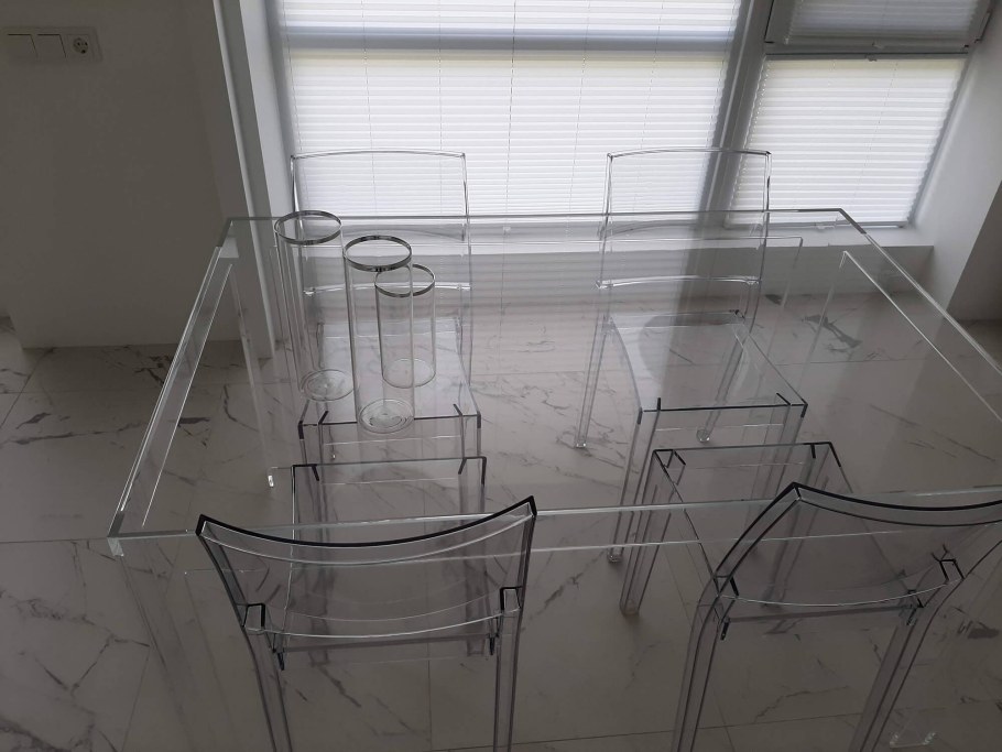 Мебель из плексигласа