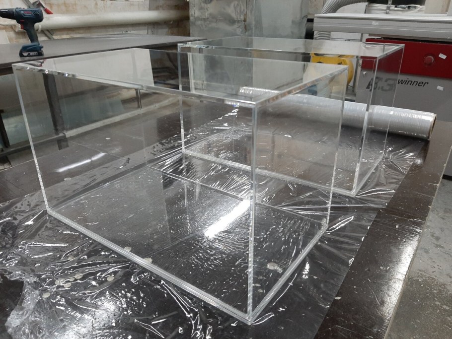 Склейка фанеры с оргстеклом