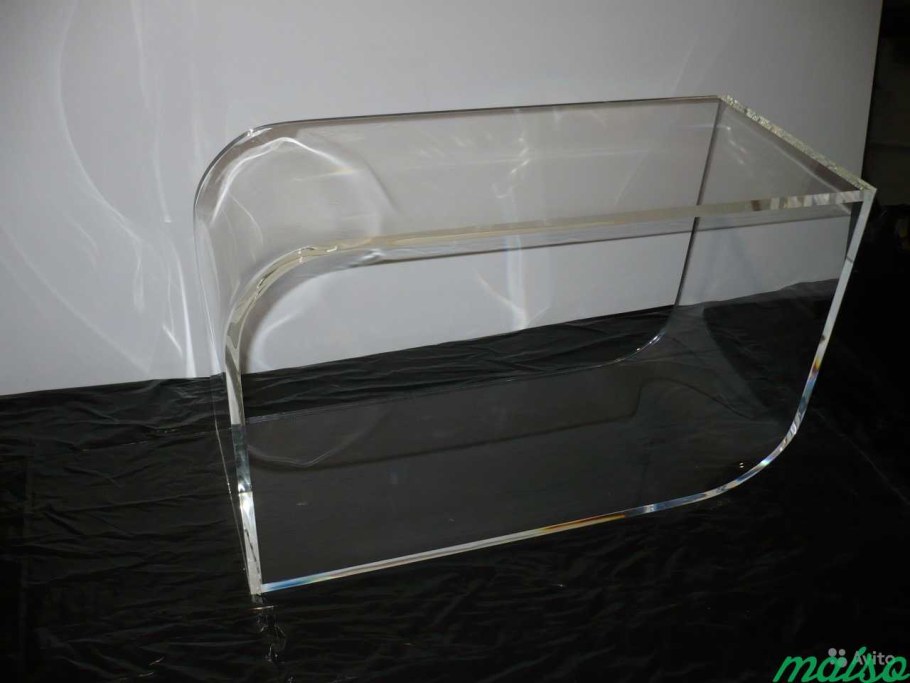 Полки из оргстекла и акрила