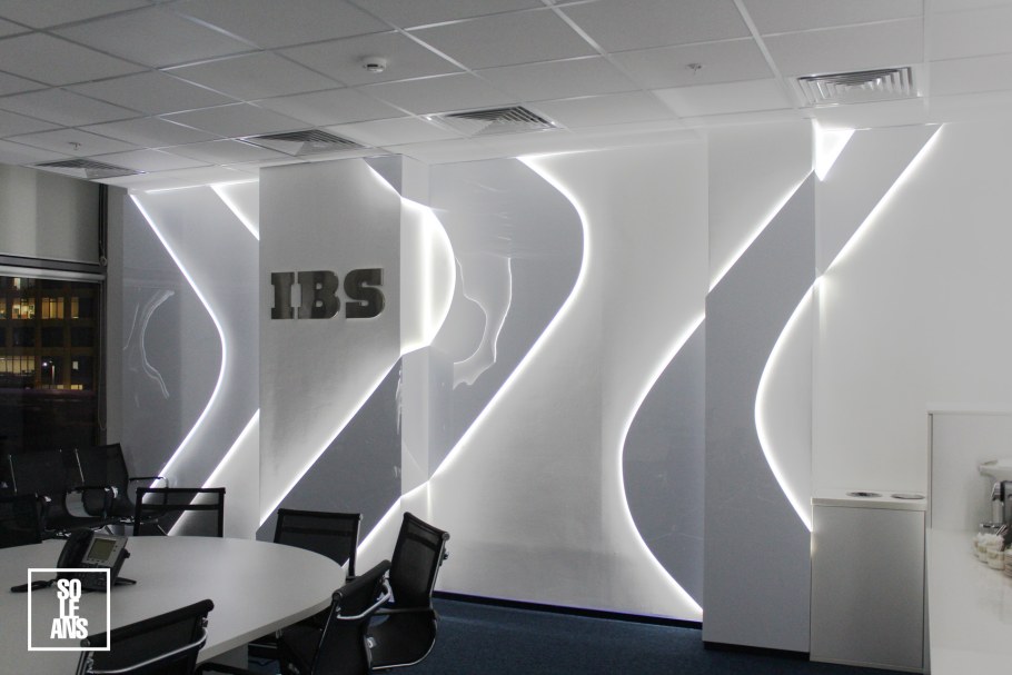 Перегородки из оргстекла для офиса