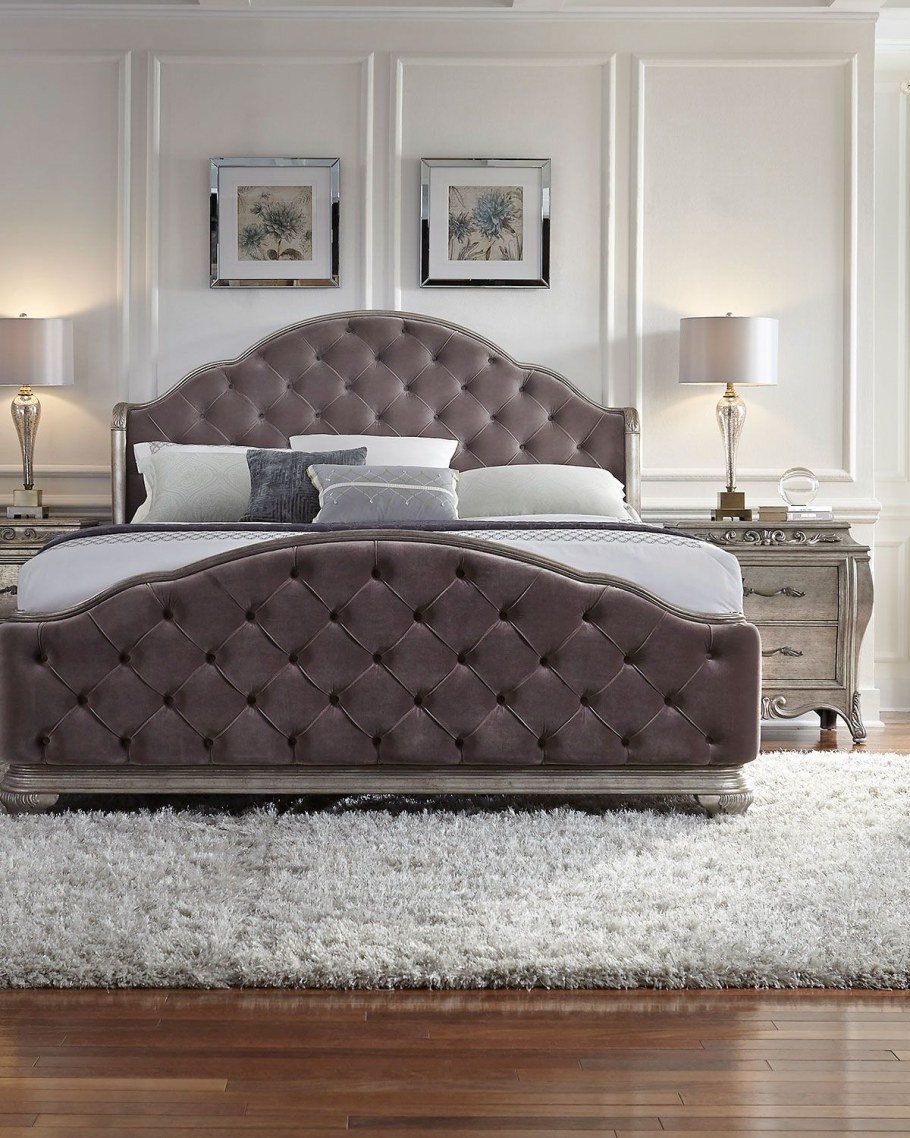 Спальный гарнитур Horchow Juliet Tufted King Panel Bed