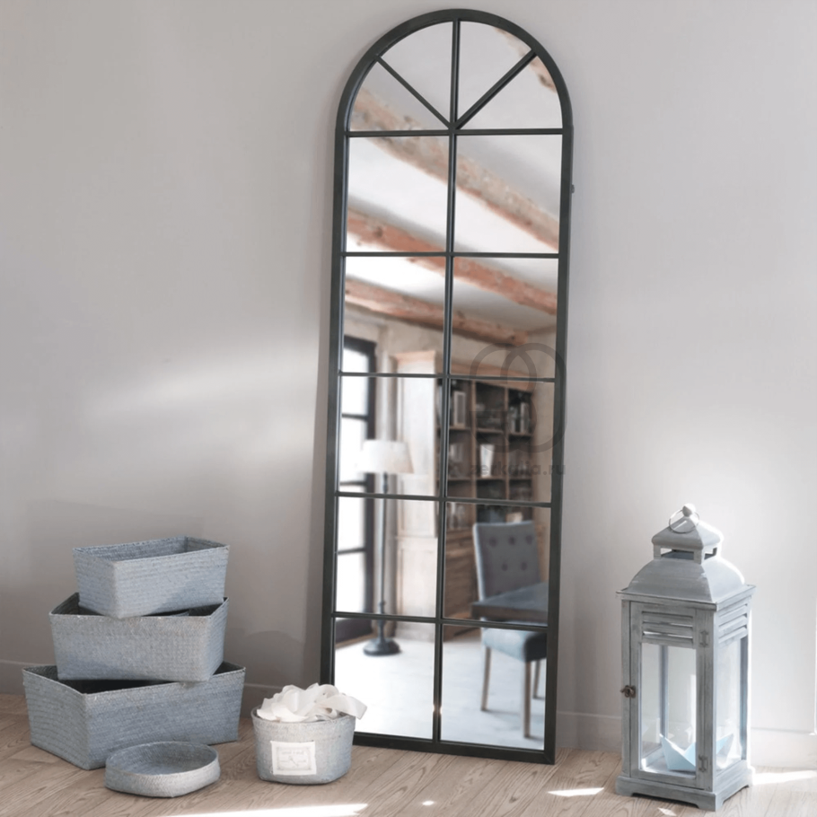 Зеркало в виде окна