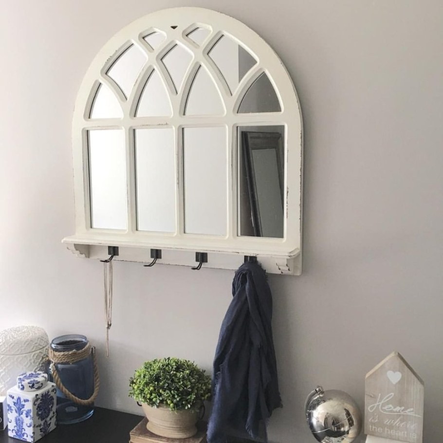 Фальш окно с зеркалом