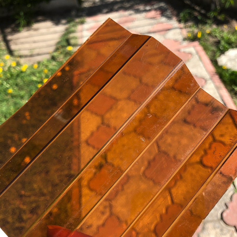 Профилированный монолитный поликарбонат янтарь